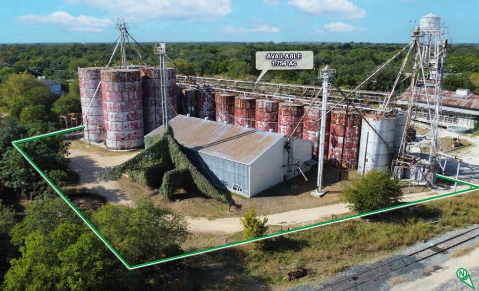 More Photos Of 804 N Pecos St, Lockhart Land For Lease