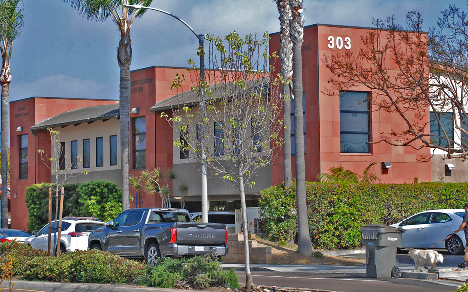 Primary Photo Of 303 Santa Fe Dr, Encinitas Medical For Sale