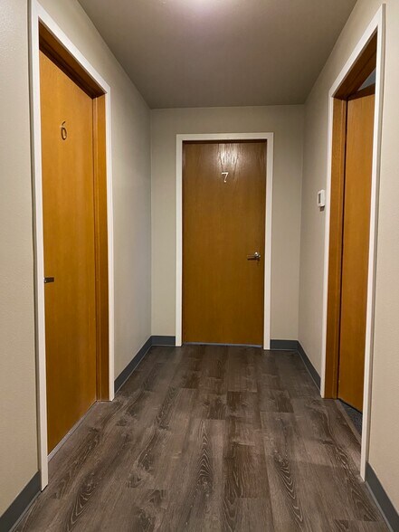 More Photos Of 1045 S 320th St, Federal Way General Retail For Sale