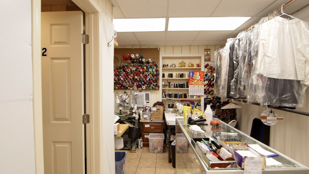 More Photos Of 1640 Northside Dr NW, Atlanta Storefront Retail Office For Sale