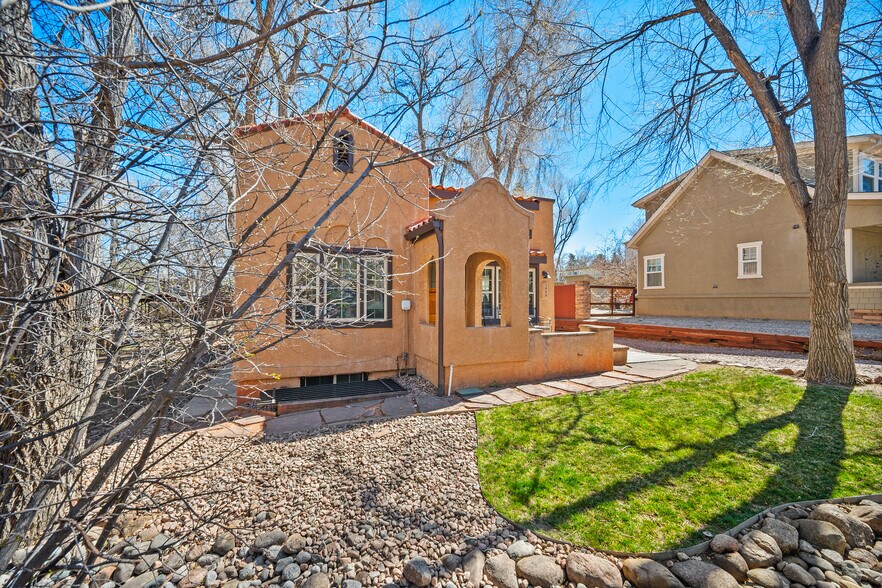 More Photos Of 1929 Woodburn St, Colorado Springs Multifamily For Sale