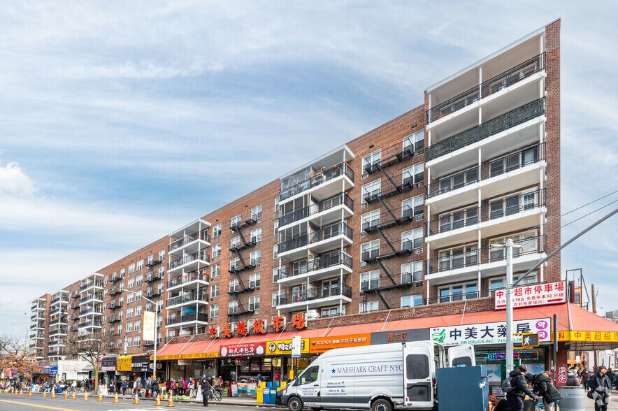 More Photos Of 41-25 KISSENA Blvd, Flushing Apartments For Lease