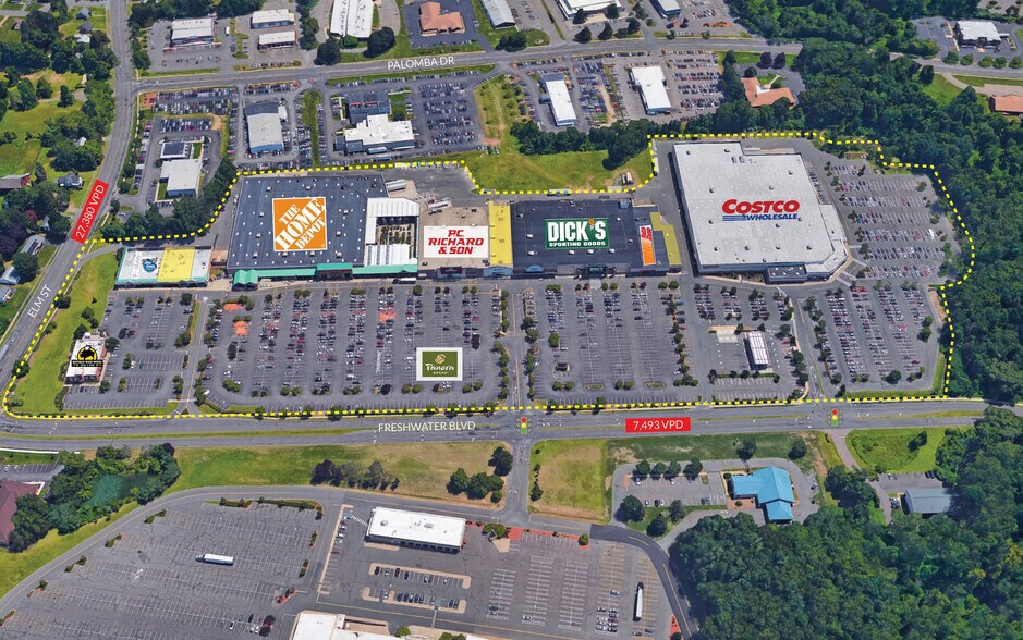 More Photos Of 130-136 Elm St, Enfield Unknown For Lease