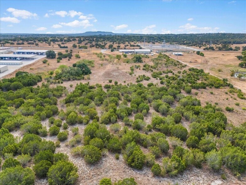 More Photos Of 3206 W Us Highway 377, Granbury Flex For Sale