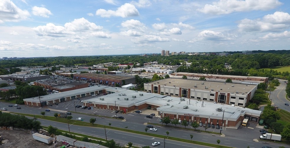 More Photos Of 1011 E Gude Dr, Rockville Light Distribution For Lease