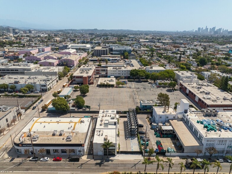 More Photos Of 940 N Highland Ave, Los Angeles Office For Sale