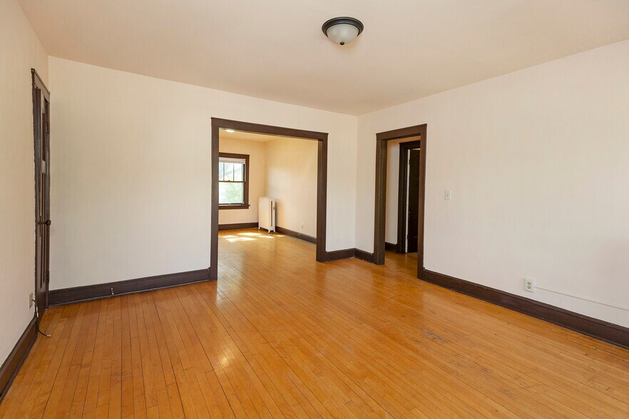 More Photos Of 2821 Monroe St, Madison Apartments For Sale