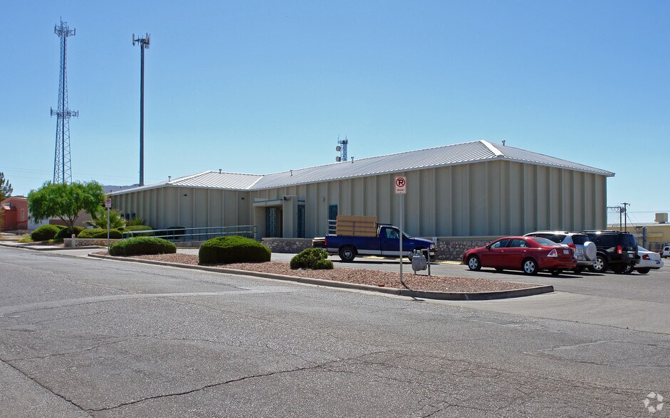 Primary Photo Of 240 E Sunset Rd, El Paso Office For Lease