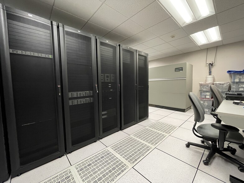 More Photos Of 7201 Nw 11th Pl, Gainesville Office For Sale