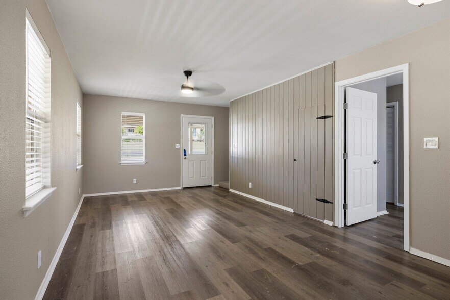 More Photos Of 415 Cross Mountain Dr, Fredericksburg Multifamily For Sale