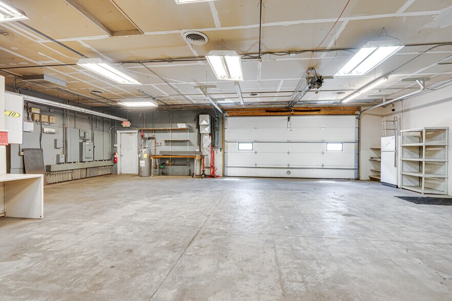 More Photos Of W7293 US Highway 10 114, Menasha Auto Dealership For Sale