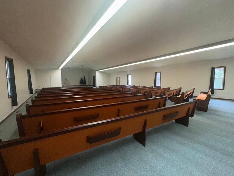 More Photos Of 115 S Pierce St, Crestline Religious Facility For Sale
