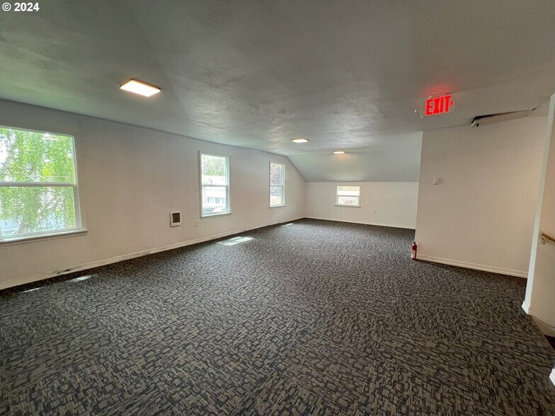 More Photos Of 1839 3rd St, Baker City Religious Facility For Sale