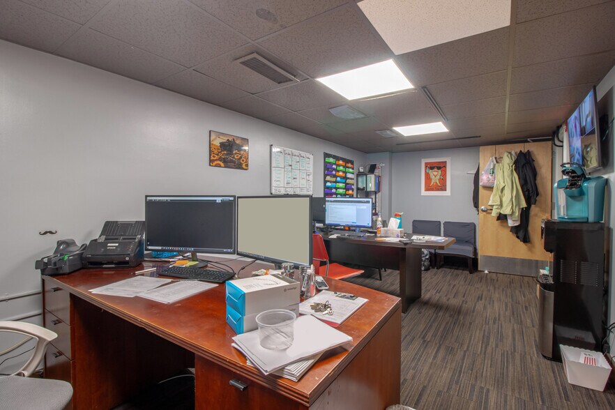 More Photos Of 300 N Charles St, Baltimore Apartments For Lease