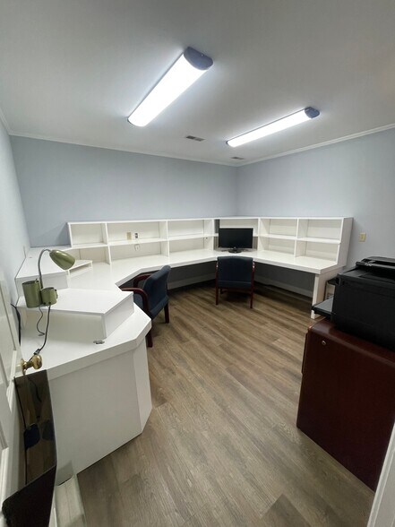 More Photos Of 455 E Highway 324, Rock Hill Showroom For Lease