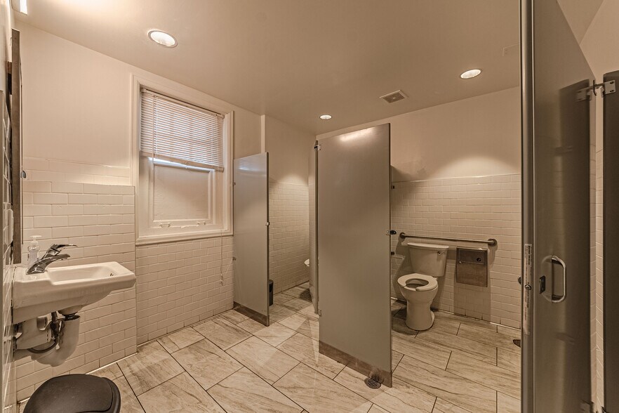 More Photos Of 516 E Elm St, Trinidad Restaurant For Sale