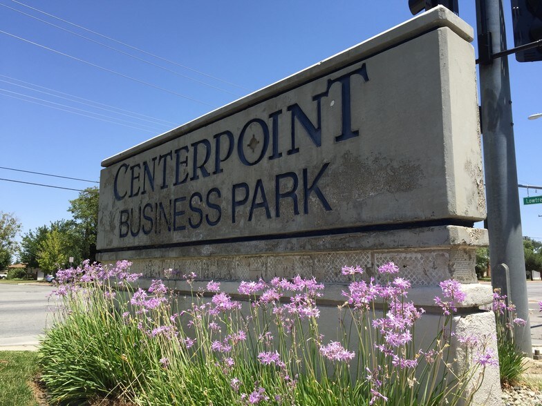 More Photos Of 44300 Lowtree Ave, Lancaster Office For Sale