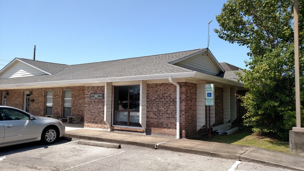 More Photos Of 1703 Country Club Rd, Jacksonville Medical For Lease