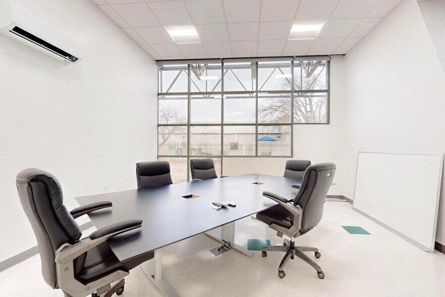 More Photos Of 6410 Gibson Blvd SE, Albuquerque Bank For Sale