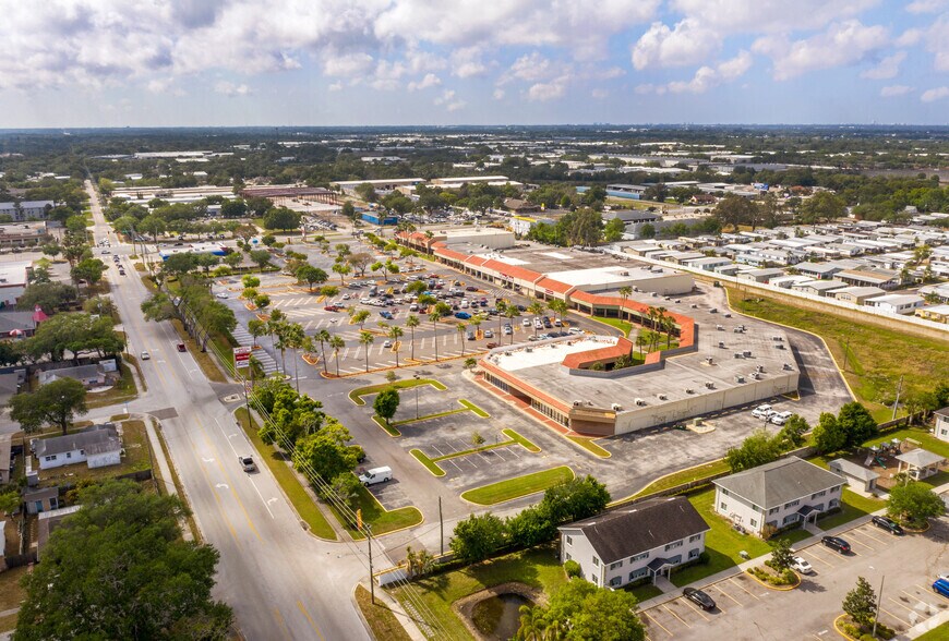 More Photos Of 6463-6501 102nd Ave, Pinellas Park Storefront For Lease