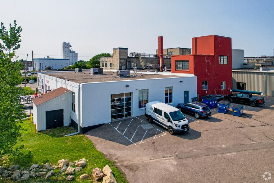 More Photos Of 1209 Tyler St NE, Minneapolis Manufacturing For Lease
