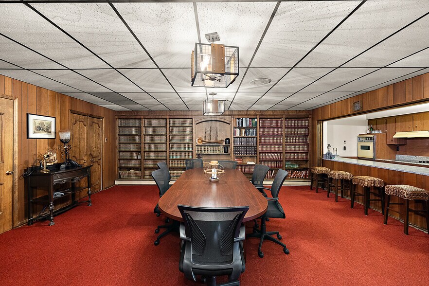 More Photos Of 22815 Kelly Rd, Eastpointe Loft Creative Space For Lease