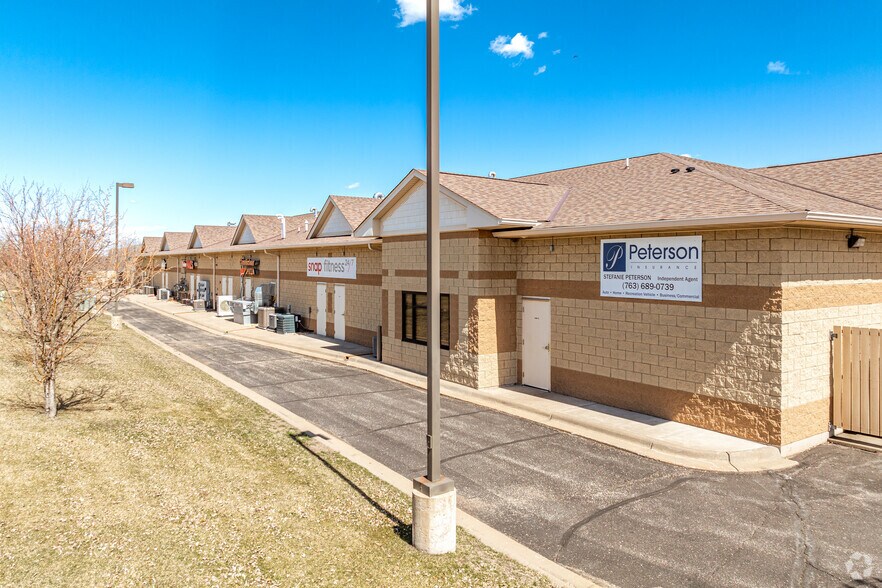 More Photos Of 404-536 Whiskey Rd NW, Isanti Storefront Retail Office For Lease