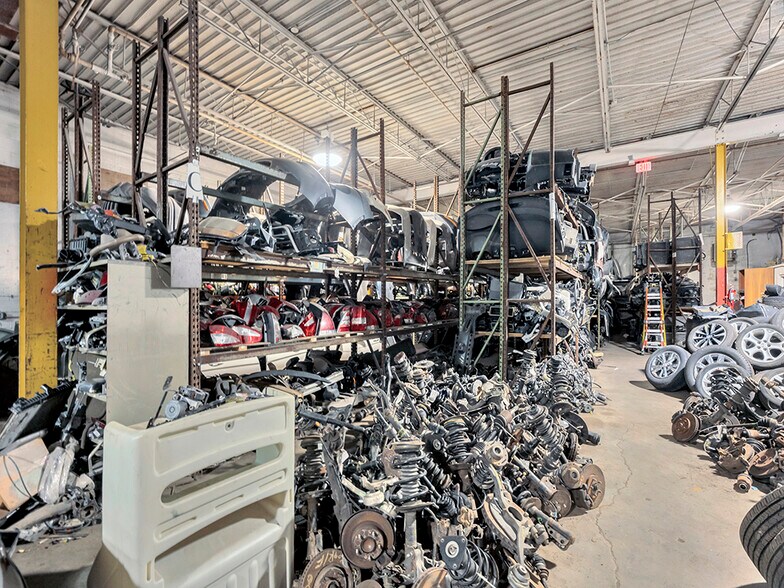 More Photos Of 7780 Majestic Ave, Detroit Warehouse For Sale