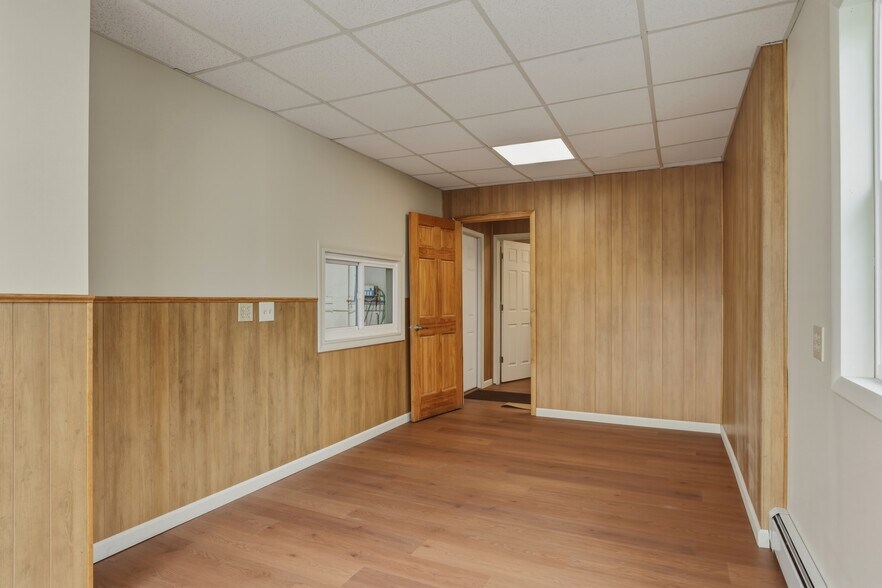 More Photos Of 25 E Pulteney St, Corning Office For Sale