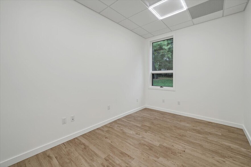 More Photos Of 72 Summit Ave, Montvale Office Residential For Lease