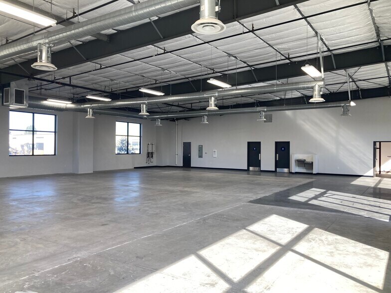 More Photos Of 2247 S Depot St, Santa Maria Office For Sale