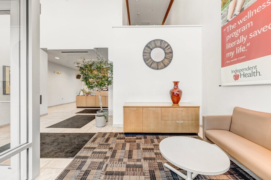 More Photos Of 150 Essjay Rd, Buffalo Office Residential For Sale