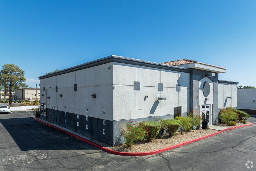 More Photos Of 9325 W Sahara Ave, Las Vegas Freestanding For Lease