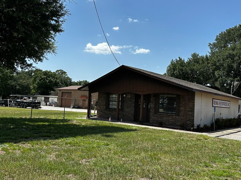 More Photos Of 3231 Drane Field Rd, Lakeland Industrial For Lease