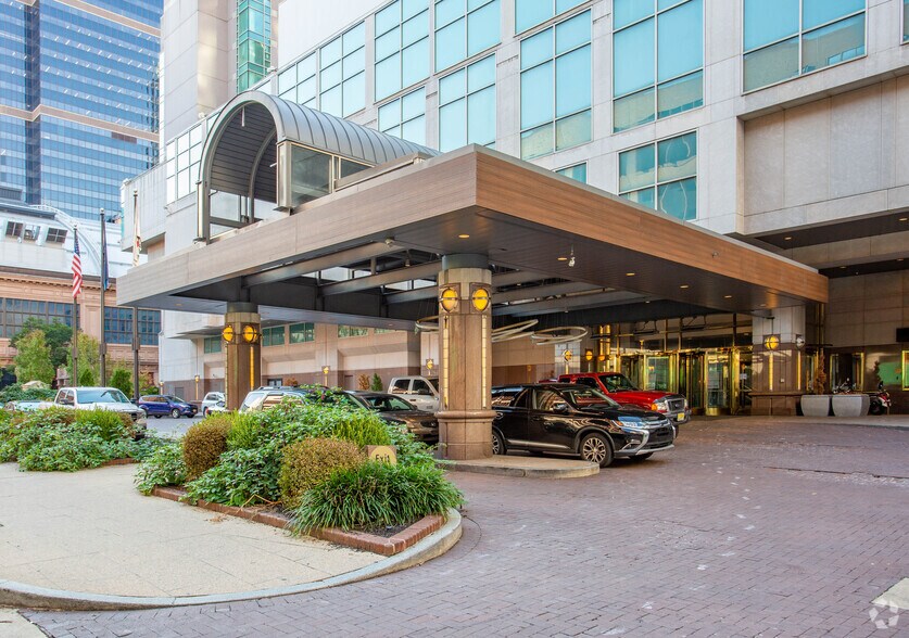More Photos Of 1201 Market St, Philadelphia Hotel For Lease