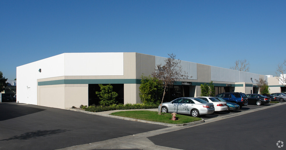 Primary Photo Of 10611 Calle Lee, Los Alamitos Light Manufacturing For Lease