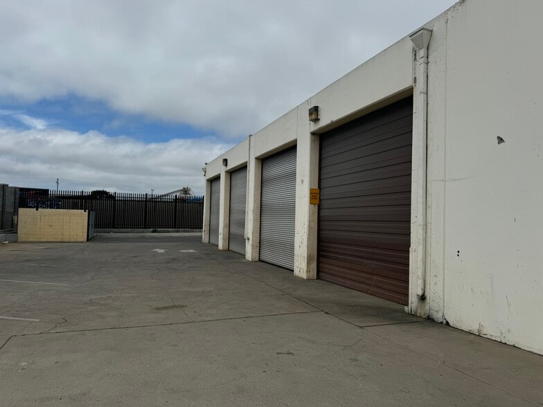 More Photos Of 352 Griffin St, Salinas Warehouse For Lease
