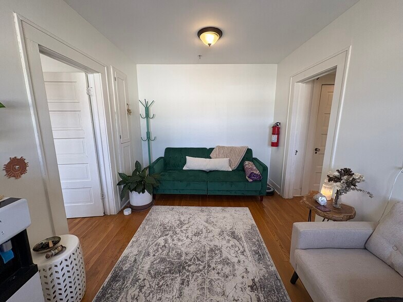 More Photos Of 106 S Church St, McKinney Loft Creative Space For Lease