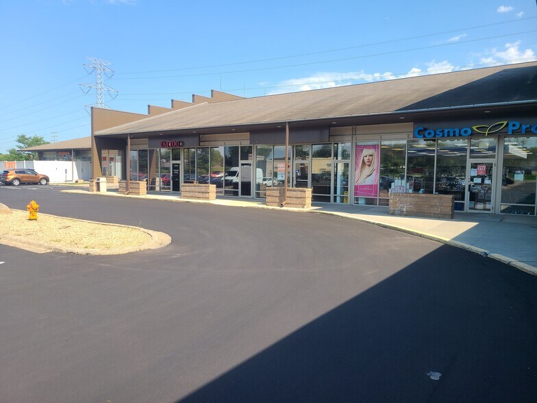 More Photos Of 3186 Long Lake Rd, Roseville Unknown For Lease