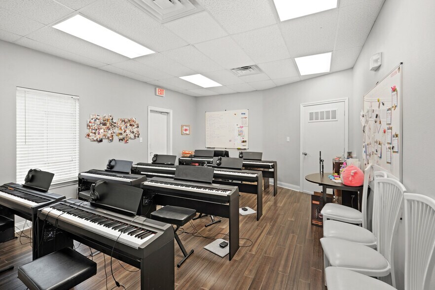 More Photos Of 1618 S Mason Rd, Katy Medical For Sale