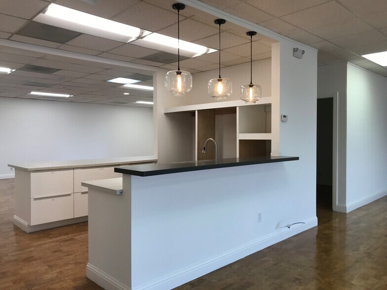More Photos Of 480 S California Ave, Palo Alto Loft Creative Space For Lease