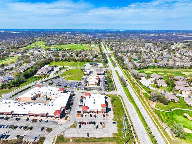 More Photos Of 10050 Woodland Dr, Lenexa Drugstore For Sale