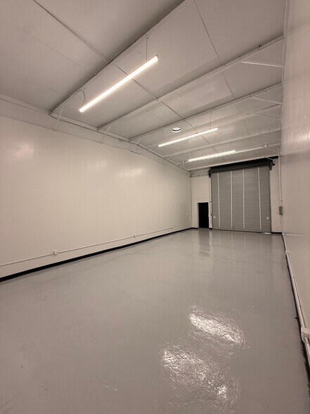More Photos Of 815-831 Warrington Ave, Redwood City Warehouse For Lease