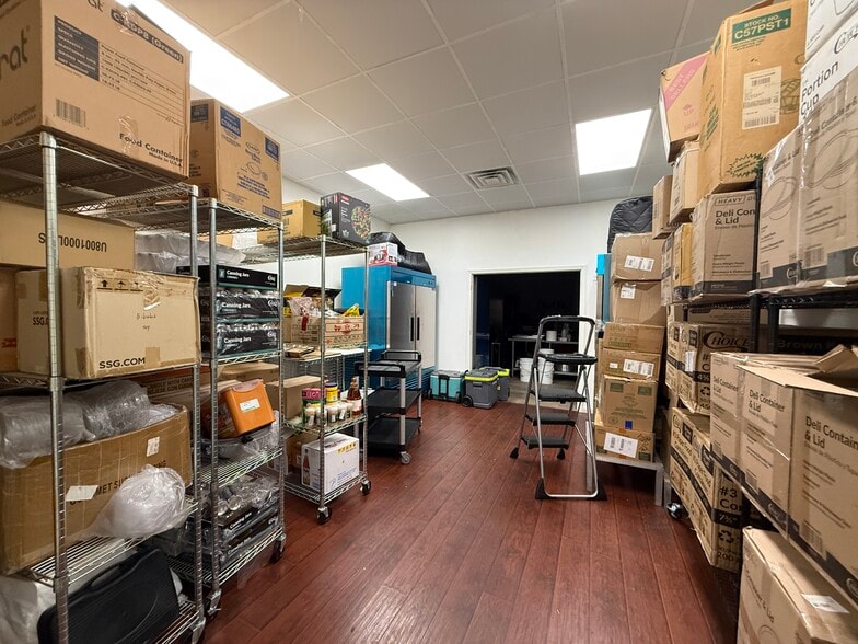 More Photos Of 12637-12641 Westheimer Rd, Houston Unknown For Lease