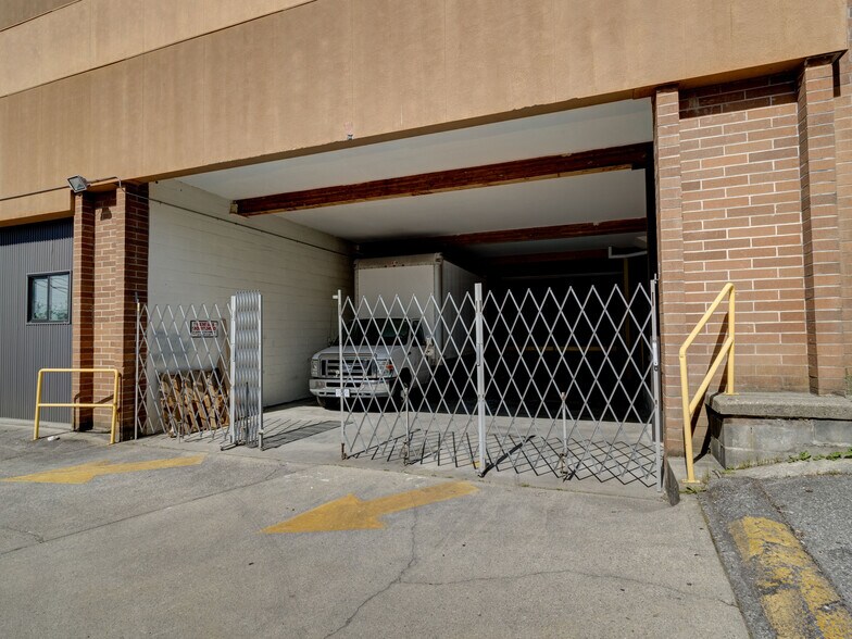 More Photos Of 771 Gibsons Way, Gibsons Storefront For Sale