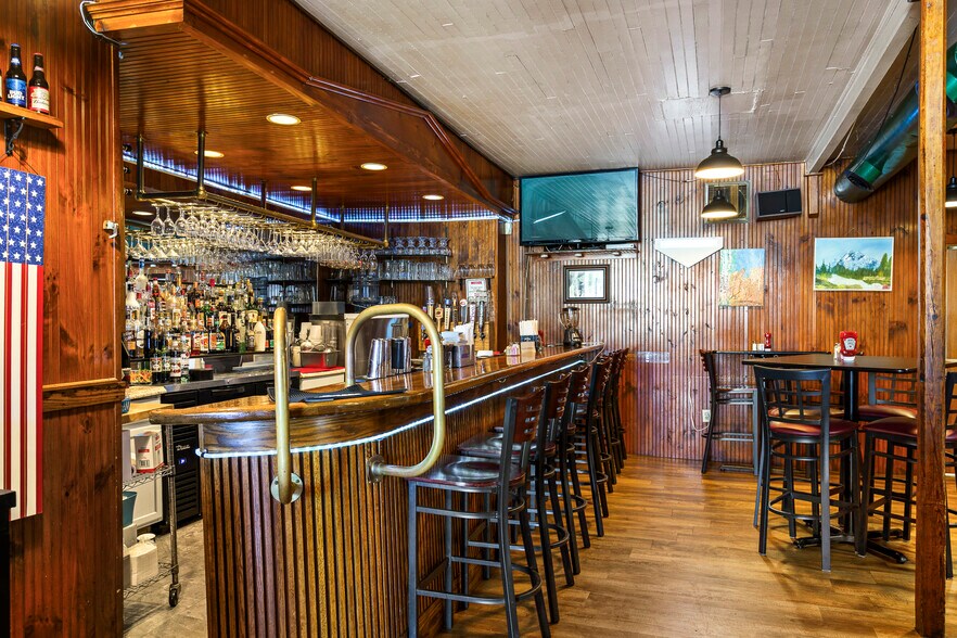 More Photos Of 64 Main St, Richmond Restaurant For Sale