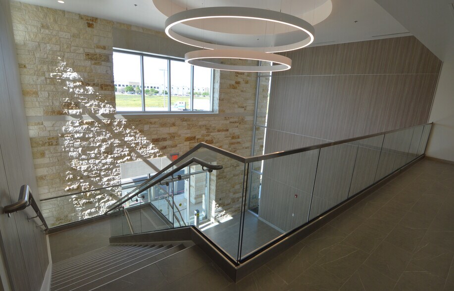 More Photos Of 17766 Verde Pky, Schertz Medical For Lease