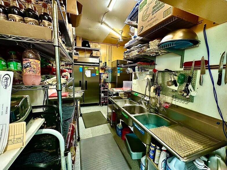 More Photos Of 124 N Main St, Lima Specialty For Sale