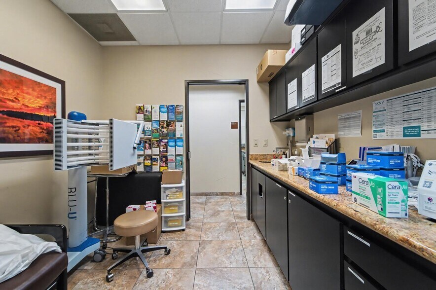 More Photos Of 1166 Live Oak Blvd, Yuba City Medical For Lease