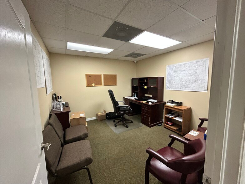 More Photos Of 14337 Annutalaga Ave, Brooksville Warehouse For Sale